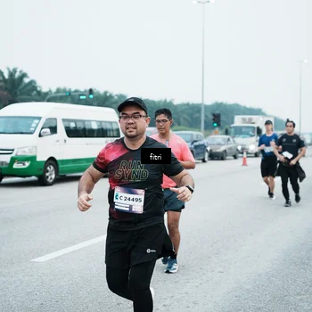 Runner Photo 7497033
