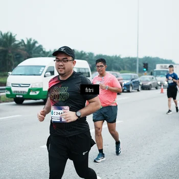 Runner Photo 7497041