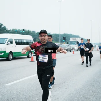 Runner Photo 7497043
