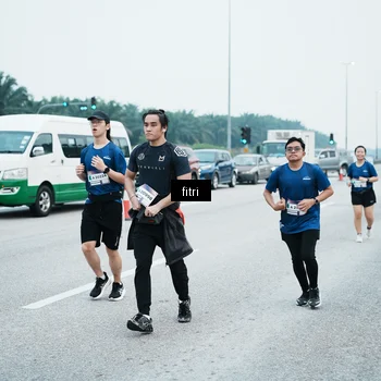 Runner Photo 7497049