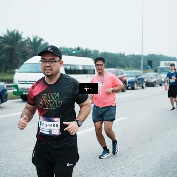 Runner Photo 7497053