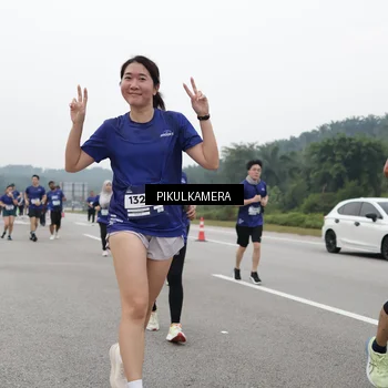 Runner Photo 7497162