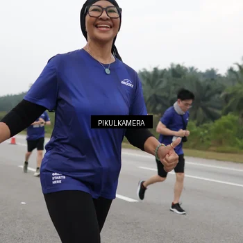 Runner Photo 7497301