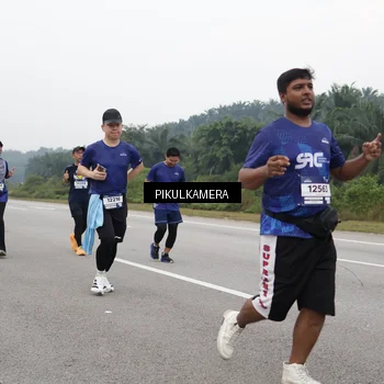 Runner Photo 7497676