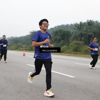 Runner Photo 7497708