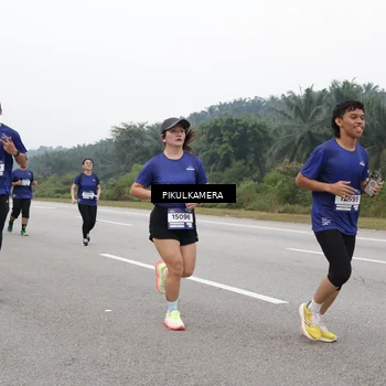 Runner Photo 7497733