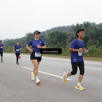 Runner Photo 7497736