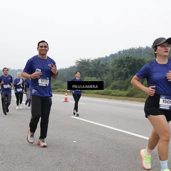 Runner Photo 7497737