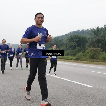 Runner Photo 7497738