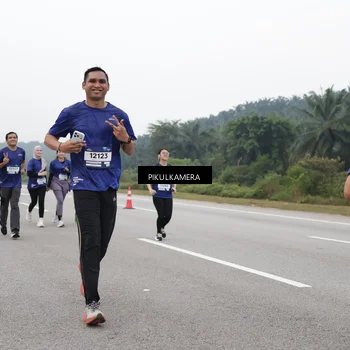Runner Photo 7497740