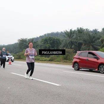 Runner Photo 7497944