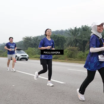 Runner Photo 7498000