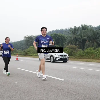 Runner Photo 7498008