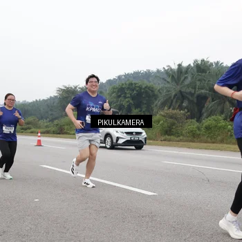 Runner Photo 7498009