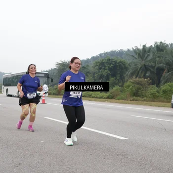 Runner Photo 7498023