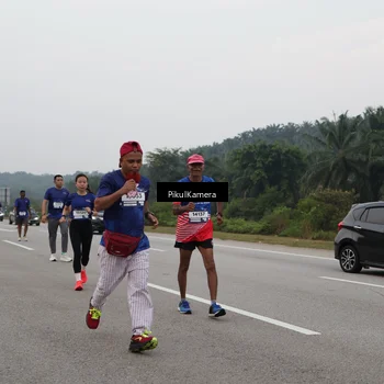 Runner Photo 7498024