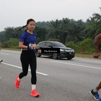 Runner Photo 7498042