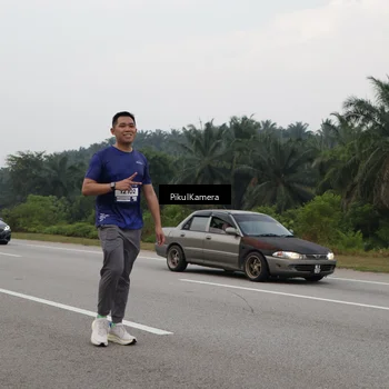 Runner Photo 7498044
