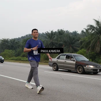 Runner Photo 7498046