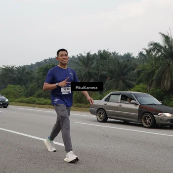 Runner Photo 7498050