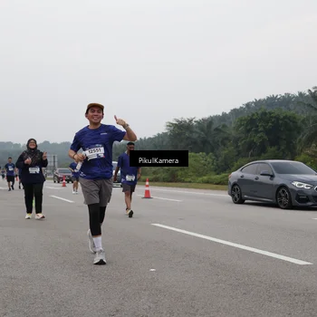 Runner Photo 7498055