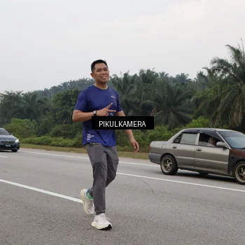 Runner Photo 7498056