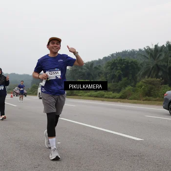 Runner Photo 7498060