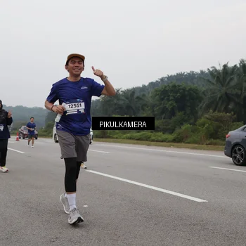 Runner Photo 7498061