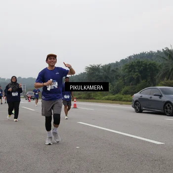 Runner Photo 7498062