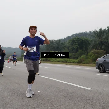 Runner Photo 7498064