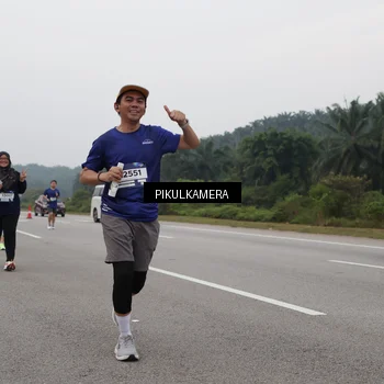 Runner Photo 7498066