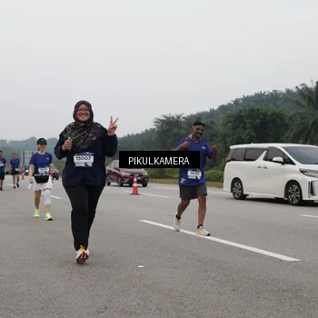 Runner Photo 7498067