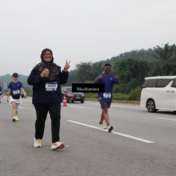 Runner Photo 7498071