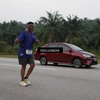 Runner Photo 7498079
