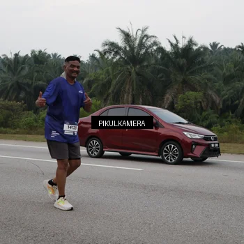 Runner Photo 7498080