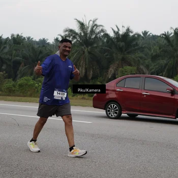 Runner Photo 7498084