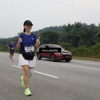 Runner Photo 7498088