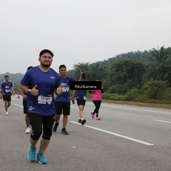Runner Photo 7498104