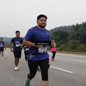 Runner Photo 7498106
