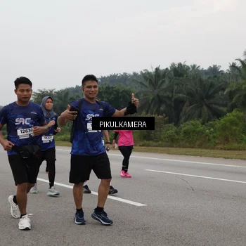 Runner Photo 7498111