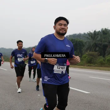 Runner Photo 7498113
