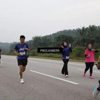 Runner Photo 7498115