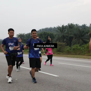 Runner Photo 7498117