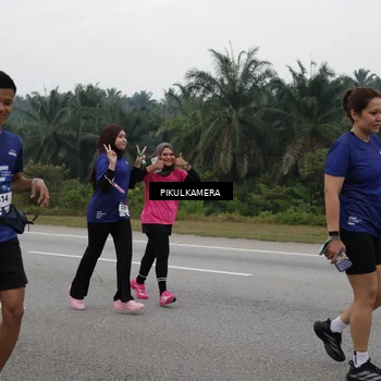 Runner Photo 7498123