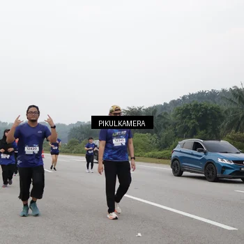 Runner Photo 7498153