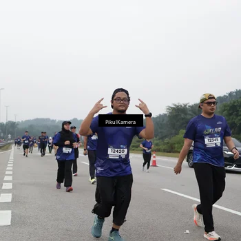 Runner Photo 7498159