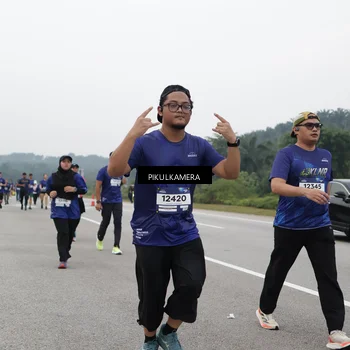 Runner Photo 7498165