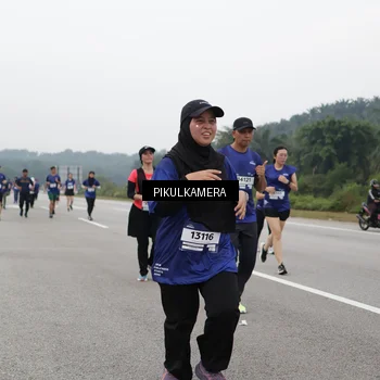 Runner Photo 7498175