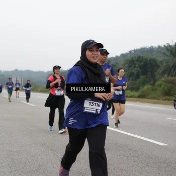 Runner Photo 7498181