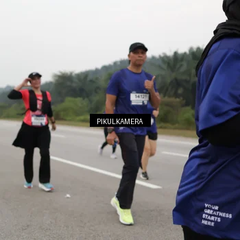 Runner Photo 7498182